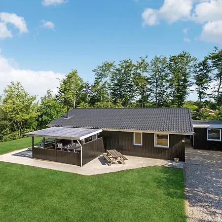 3 Bedroom Beautiful In * Toftlund